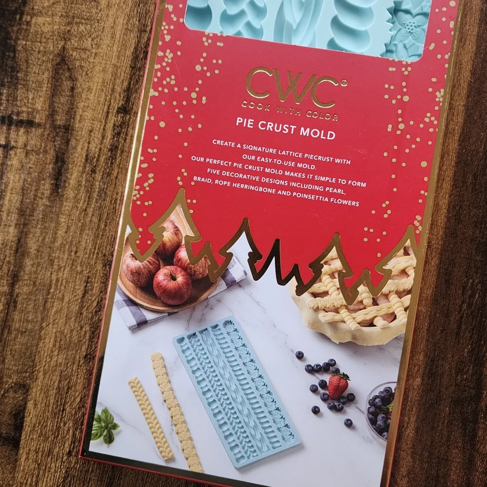 Holiday Pie Crust Mold